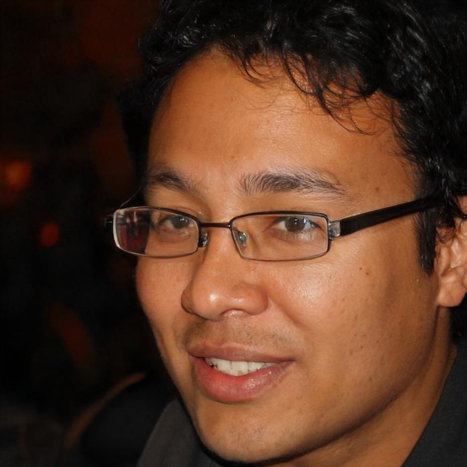 Finn Ashwell reviewing student work